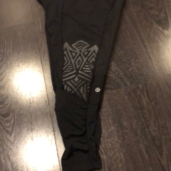Lululemon capri - Picture 2 of 3